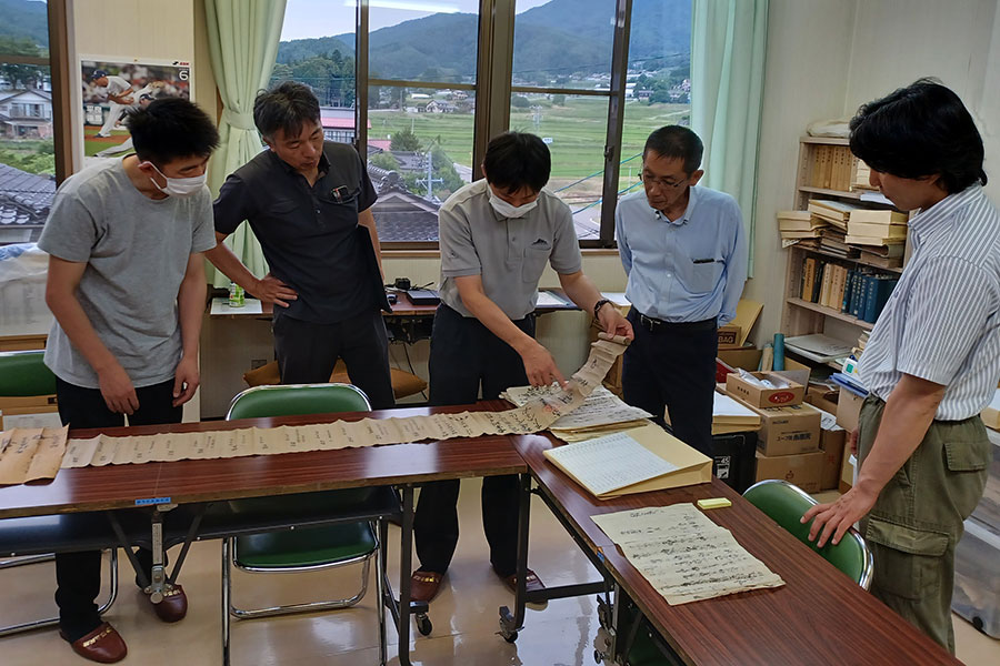 写真：東伊那地域住民による区誌編纂