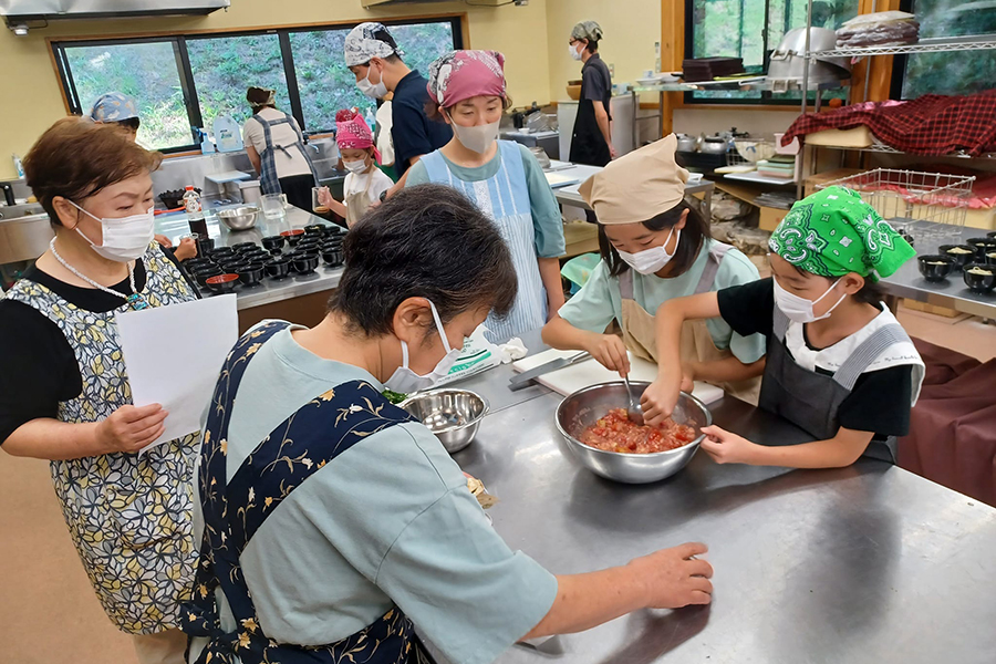 写真：東伊那地域住民による区誌編纂