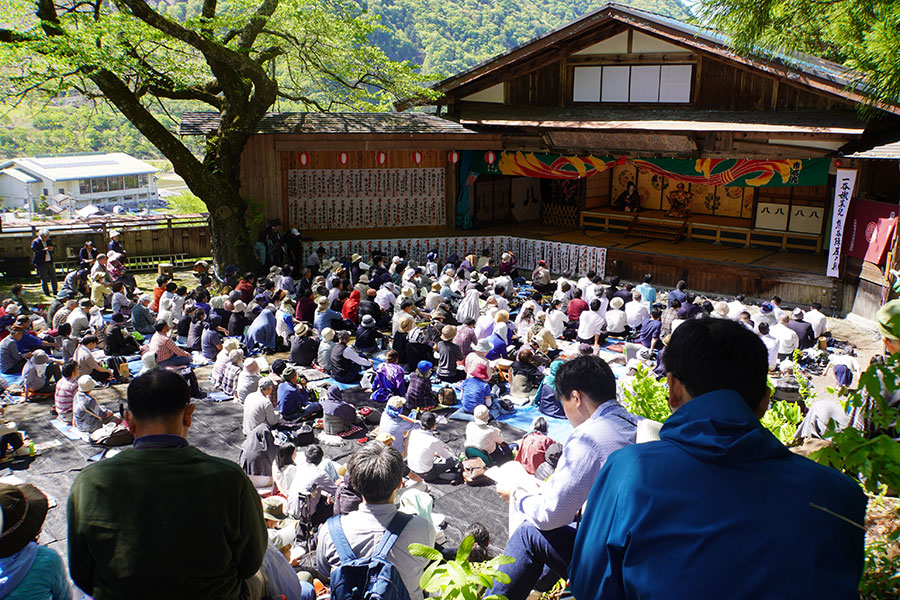 写真：南信州民俗芸能パートナー企業制度　飯田コアカレッジ